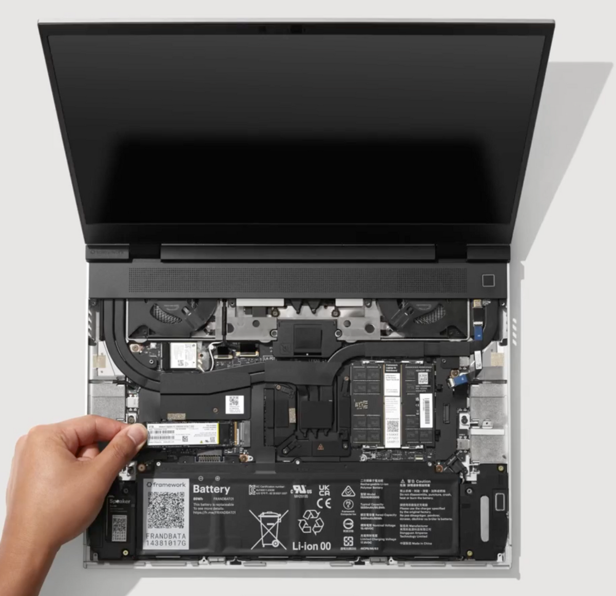 Framework Laptop 16 (RTX 5070 8 GB, 96 GB RAM)